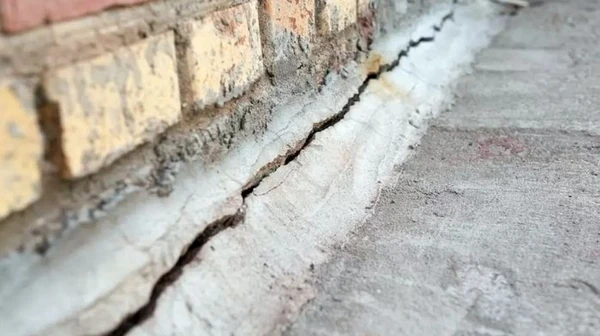 Cómo darse cuenta de que los cimientos de una casa necesitan reparaciones urgentes